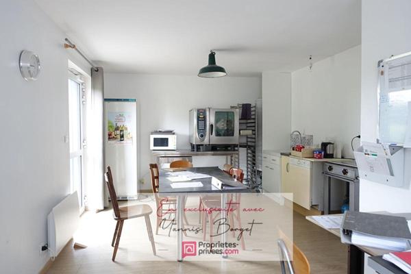 Local PROFESSIONNEL de 90 m2 situé en zone agricole - CHAUCHÉ (85140)