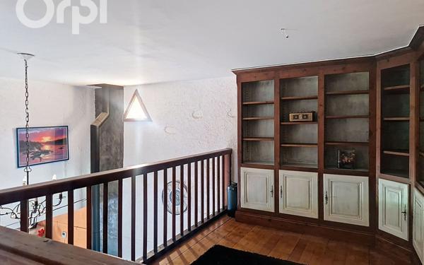 Maison à vendre    6 pièces • 201 m2 Saint-Germain-sur-Rhône