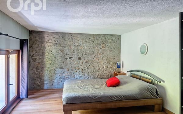 Maison à vendre    6 pièces • 201 m2 Saint-Germain-sur-Rhône