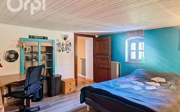 Maison à vendre    6 pièces • 201 m2 Saint-Germain-sur-Rhône