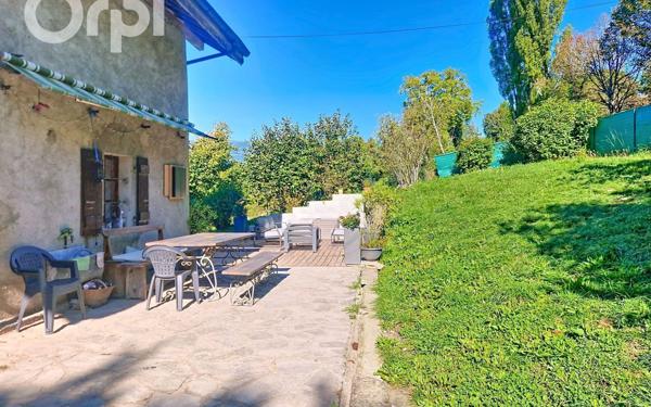 Maison à vendre    6 pièces • 201 m2 Saint-Germain-sur-Rhône