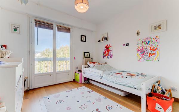 Appartement à vendre    3 pièces • 66 m2 Nice