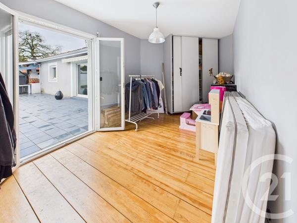 Maison à vendre  4 pièces - 132,85 m 2   VILLENAVE D ORNON  - 33