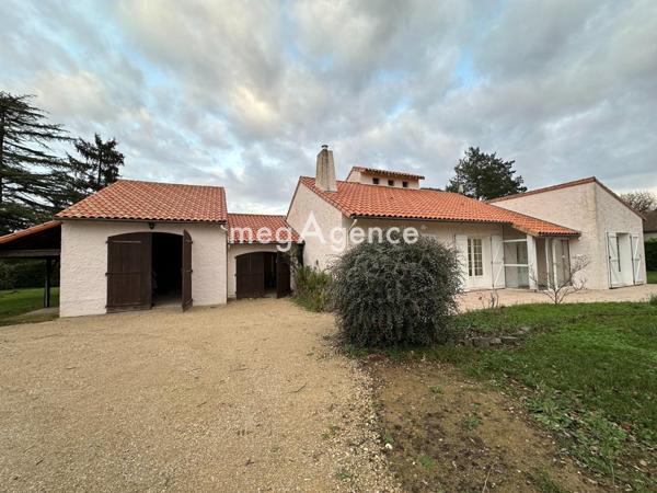 Maison à SEVRES-ANXAUMONT, 86800 - 6 pièces 143m²