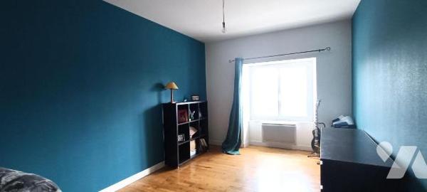 GUICHEN -  Venez découvrir cette maison en pierres située dans un hameau entre Guichen et Pont ...