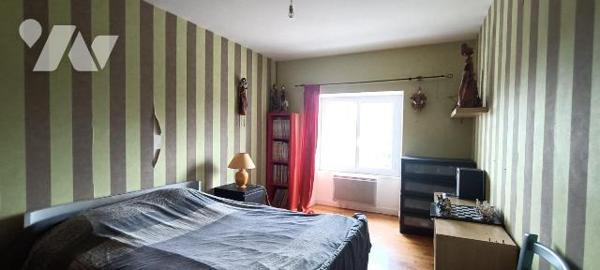 GUICHEN -  Venez découvrir cette maison en pierres située dans un hameau entre Guichen et Pont ...