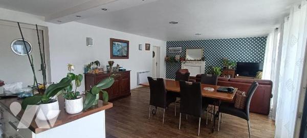 GUICHEN -  Venez découvrir cette maison en pierres située dans un hameau entre Guichen et Pont ...