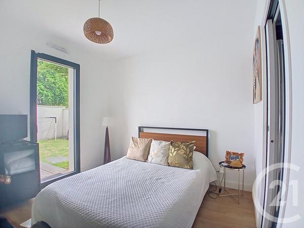 Maison à vendre  5 pièces - 129 m 2   MERIGNAC  - 33