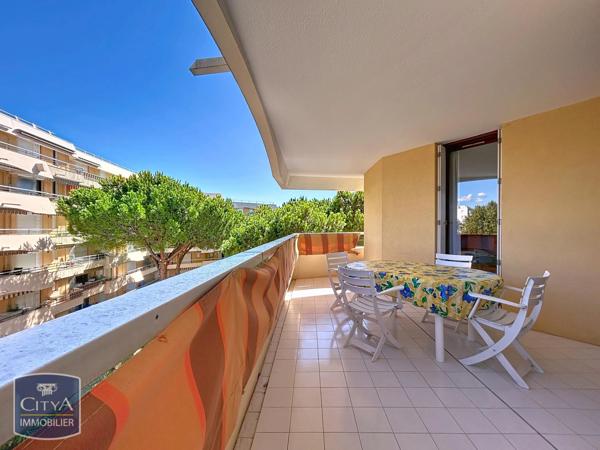 Appartement à vendre 3 pièces 48m² Fréjus (83600)