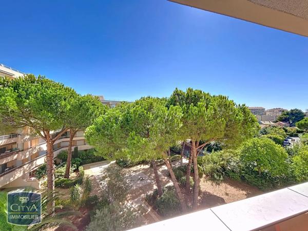 Appartement à vendre 3 pièces 48m² Fréjus (83600)