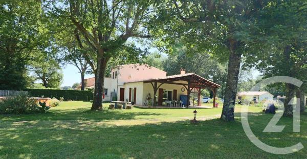 Maison à vendre  6 pièces - 160 m 2   MONTPON MENESTEROL  - 24