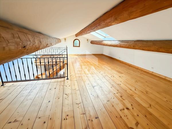 LES PENNES MIRABEAU - Maison de ville 4 pièces de  136m2 avec terrasse et garage