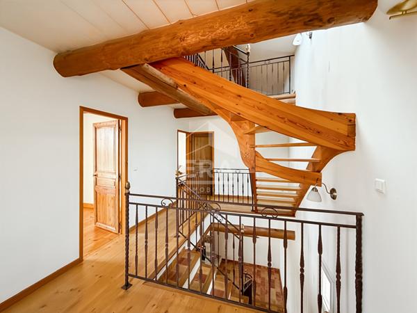 LES PENNES MIRABEAU - Maison de ville 4 pièces de  136m2 avec terrasse et garage