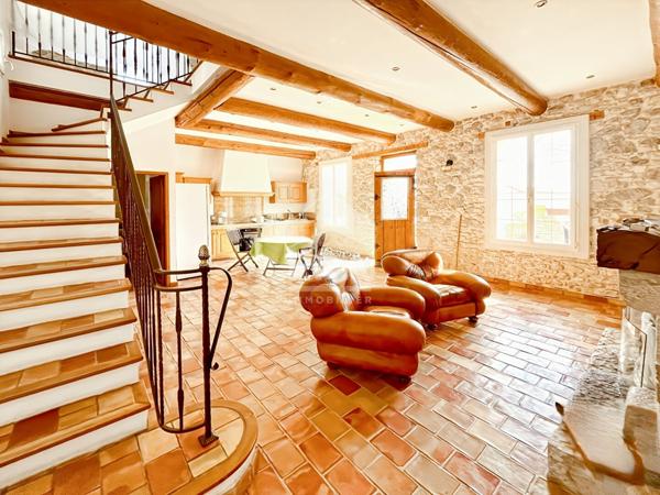 LES PENNES MIRABEAU - Maison de ville 4 pièces de  136m2 avec terrasse et garage