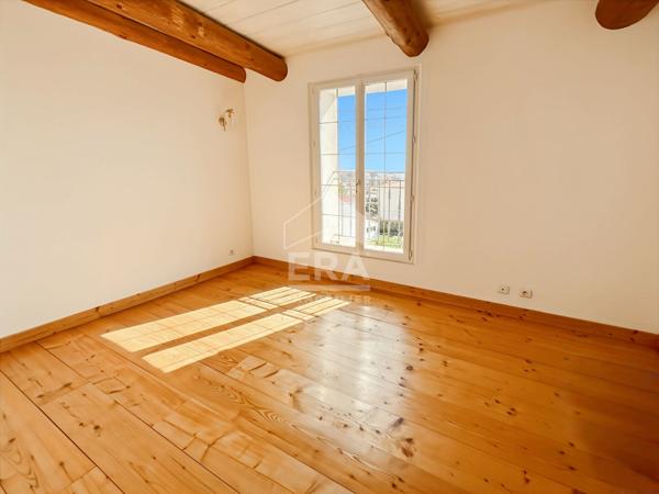 LES PENNES MIRABEAU - Maison de ville 4 pièces de  136m2 avec terrasse et garage