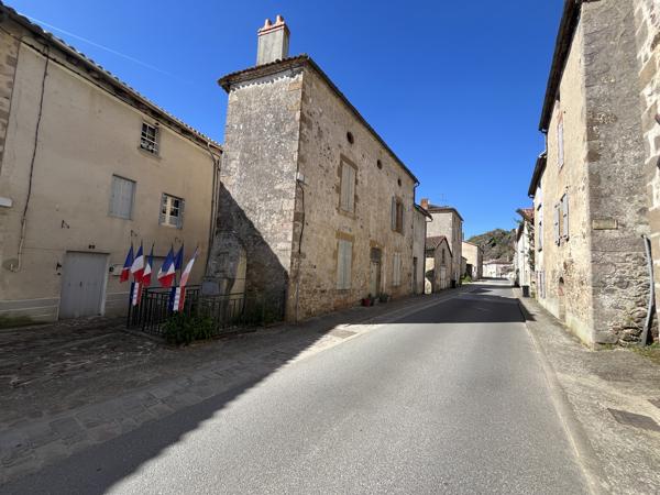 Maison à vendre à Confolens (16500) - Charente