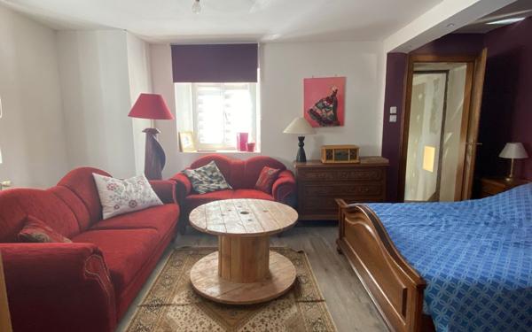 Maison à vendre    5 pièces • 220 m2 Thann