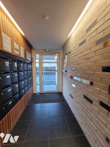 A vendre sur VILLENEUVE D'ASCQ (59) !

Appartement de type T2, d'une superficie habitable d'e...