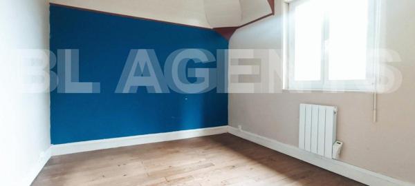 Maison 2 chambres en centre ville de Mézidon-canon avec petit jardin.