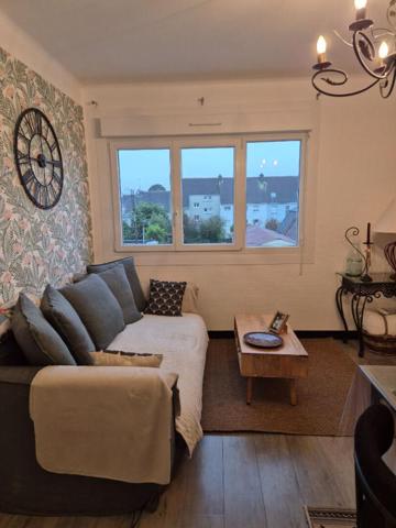 Appartement T3 rénové avec garage, atelier et terrain à Lanester (Morbihan)