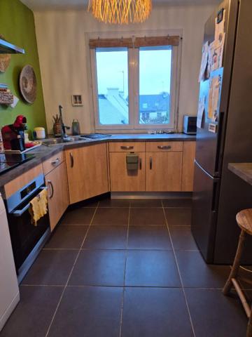 Appartement T3 rénové avec garage, atelier et terrain à Lanester (Morbihan)