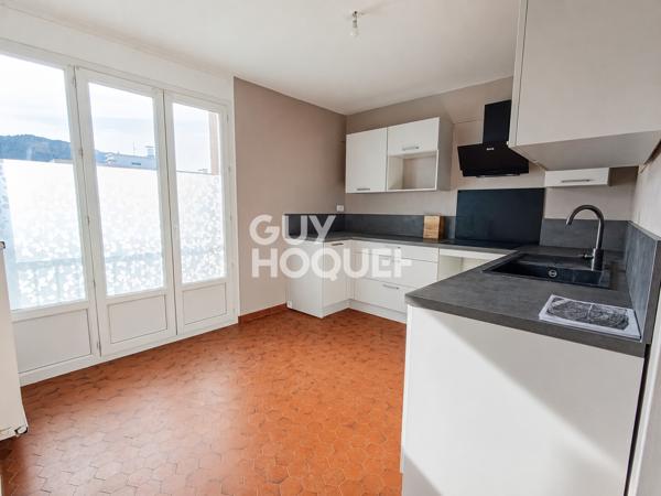 Appartement T4 de 81 m² avec terrasse - cave et garage