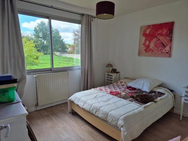 CHATEAU- GUIBERT AU CALME ABSOLUE CHARMANTE MAISON AVEC PISCINE ET SOUS SOL COMPLET SUR 3800M² CLOS