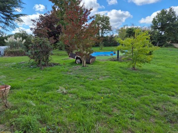 CHATEAU- GUIBERT AU CALME ABSOLUE CHARMANTE MAISON AVEC PISCINE ET SOUS SOL COMPLET SUR 3800M² CLOS