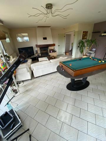 CHATEAU- GUIBERT AU CALME ABSOLUE CHARMANTE MAISON AVEC PISCINE ET SOUS SOL COMPLET SUR 3800M² CLOS