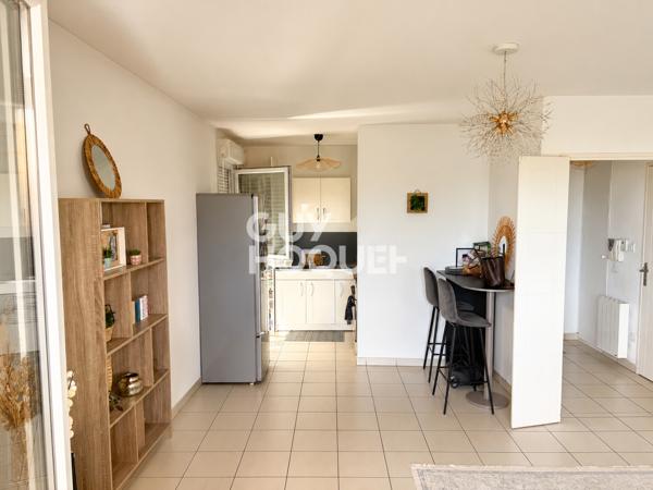 Appartement T2  de 46 m² avec terrasse et vue imprenable + stationnement en s/sol