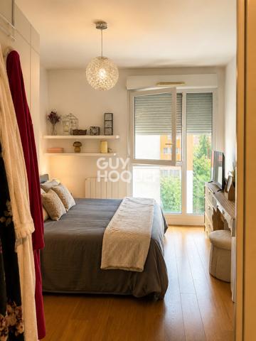 Appartement T2  de 46 m² avec terrasse et vue imprenable + stationnement en s/sol