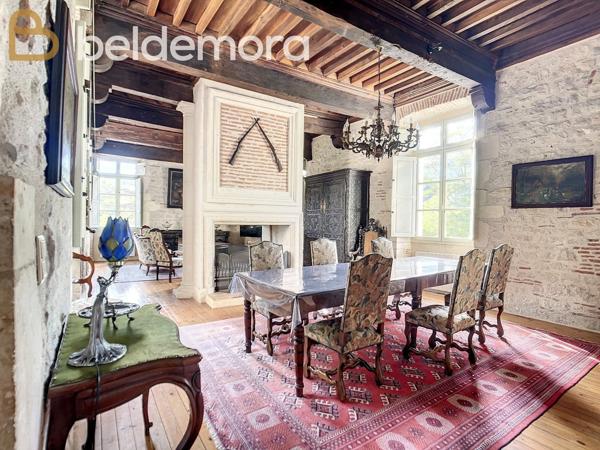 Puy-l'Évêque (46700) Manoir d'une beauté exceptionnelle au bord du Lot