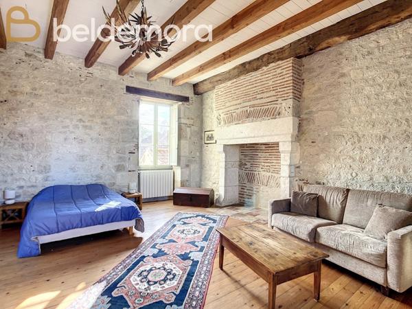 Puy-l'Évêque (46700) Manoir d'une beauté exceptionnelle au bord du Lot