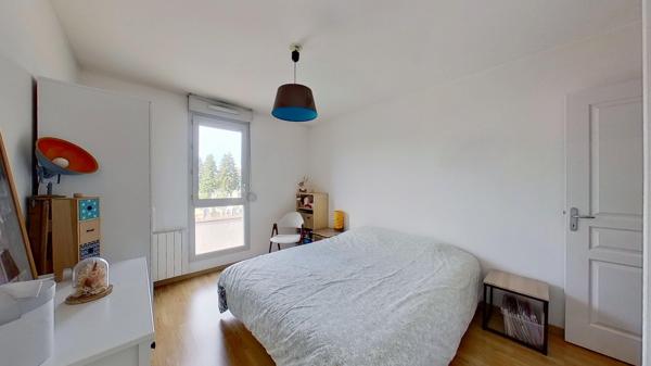 Appartement
         3 pièces
        - 73 m² Exclusivité 345 000 € *
