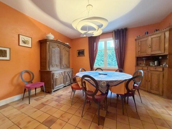 Maison 9 pièce(s) 7 chambre(s) 235 m²