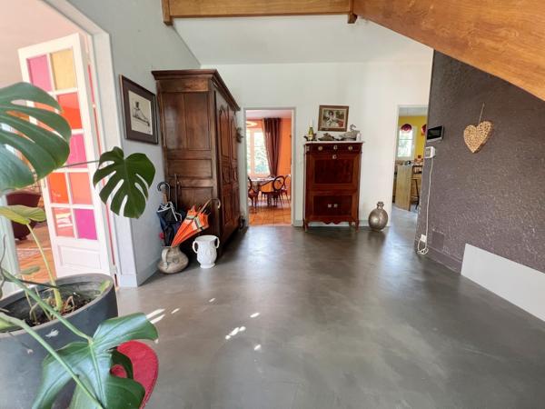 Maison 9 pièce(s) 7 chambre(s) 235 m²