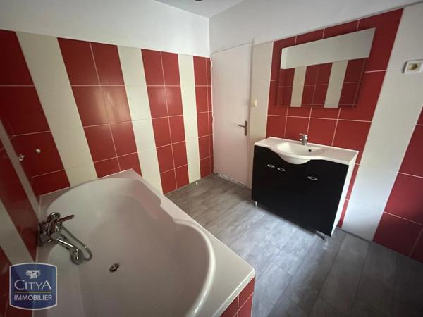 Maison à louer 5 pièces 113.14m² Bogny-sur-Meuse (08120)