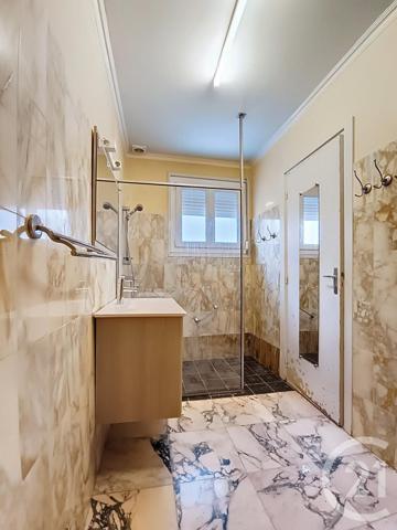 Immeuble à vendre  311 m2 FONTENAILLES - 77