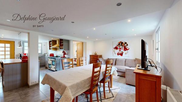 Belle maison de 170m2, piscine et vue dégagée, à deux pas des commerces.