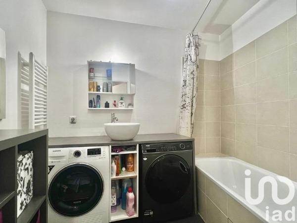 Appartement à vendre 3 pièces 63 m² Vert-Saint-Denis