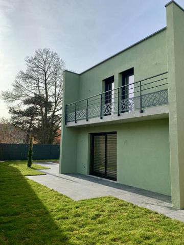 Villa contemporaine avec piscine