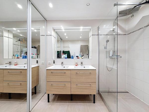 Appartement 112m² 3 chambres avec balcon, parking