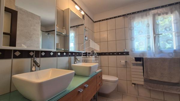 Maison Mandres Les Roses 6 pièce(s) 155 m2