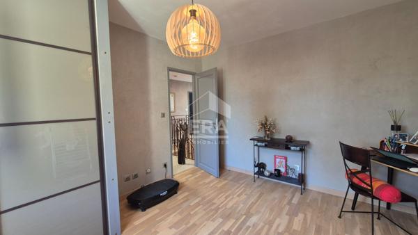 Maison Mandres Les Roses 6 pièce(s) 155 m2