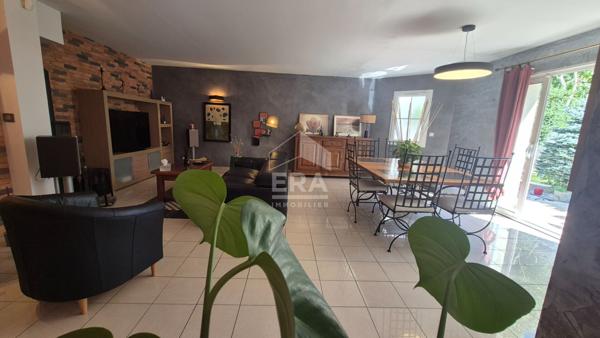 Maison Mandres Les Roses 6 pièce(s) 155 m2