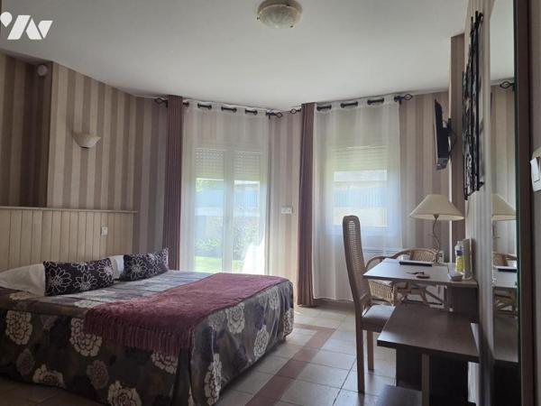 Ensemble immobilier avec chambres d'hôtes