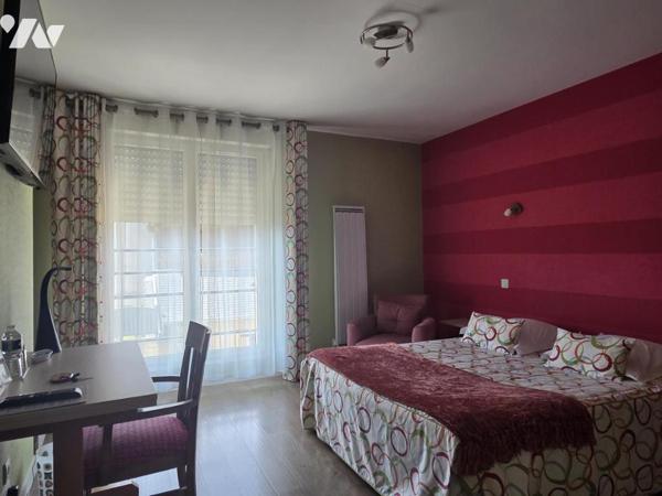 Ensemble immobilier avec chambres d'hôtes