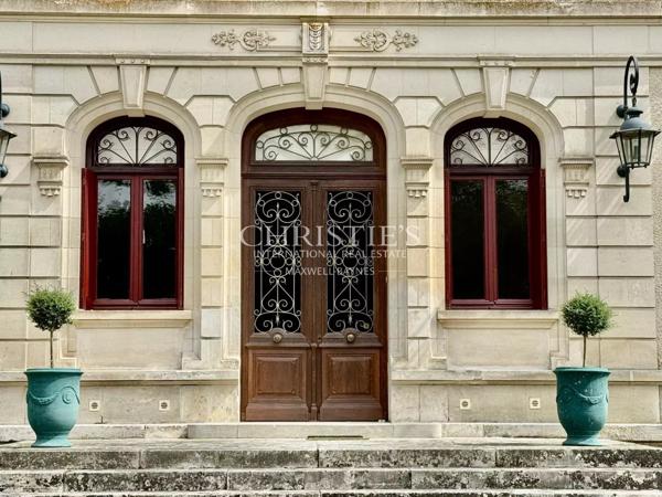 Magnifique domaine de 150Ha de près et forêts pres de Chatellerault