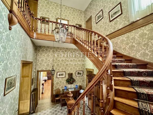 Magnifique domaine de 150Ha de près et forêts pres de Chatellerault