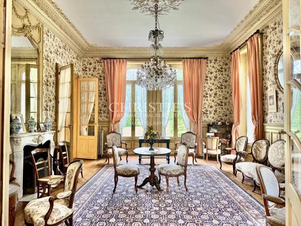 Magnifique domaine de 150Ha de près et forêts pres de Chatellerault